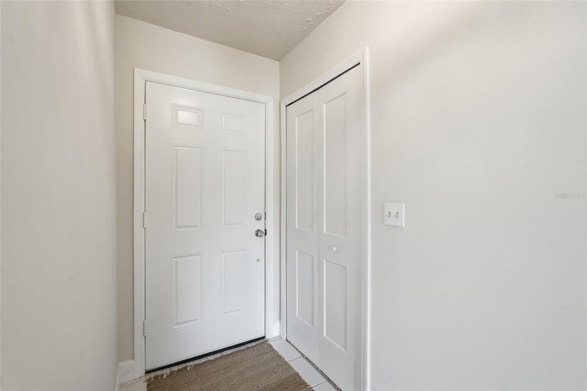 16211 DUBLIN CIRCLE — photo 19 of 34
