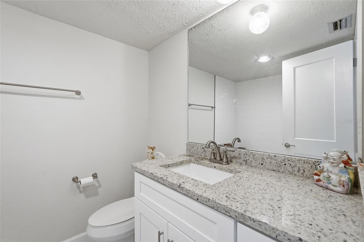 16211 DUBLIN CIRCLE — photo 28 of 34