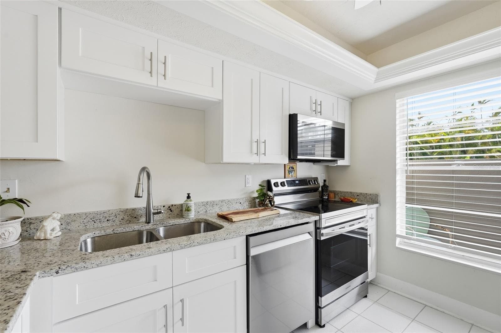 16211 DUBLIN CIRCLE — photo 17 of 34