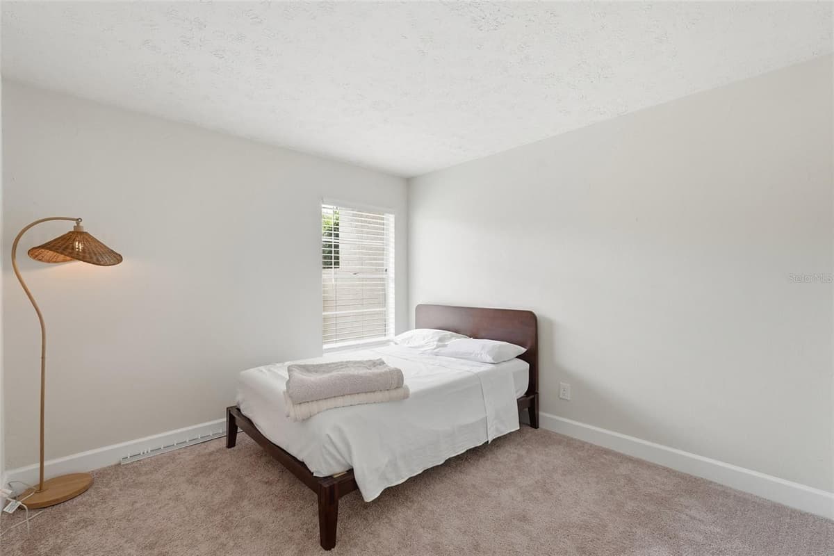 16211 DUBLIN CIRCLE — photo 26 of 34