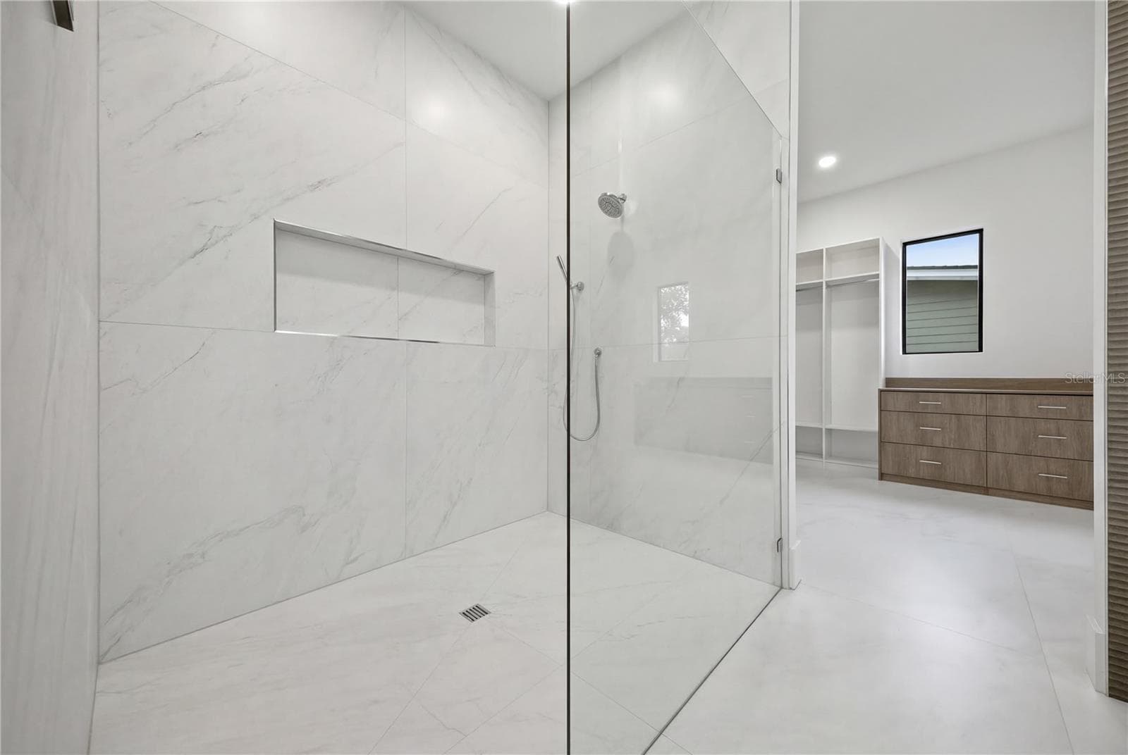 2517 RIVERSIDE DR — photo 59 of 64