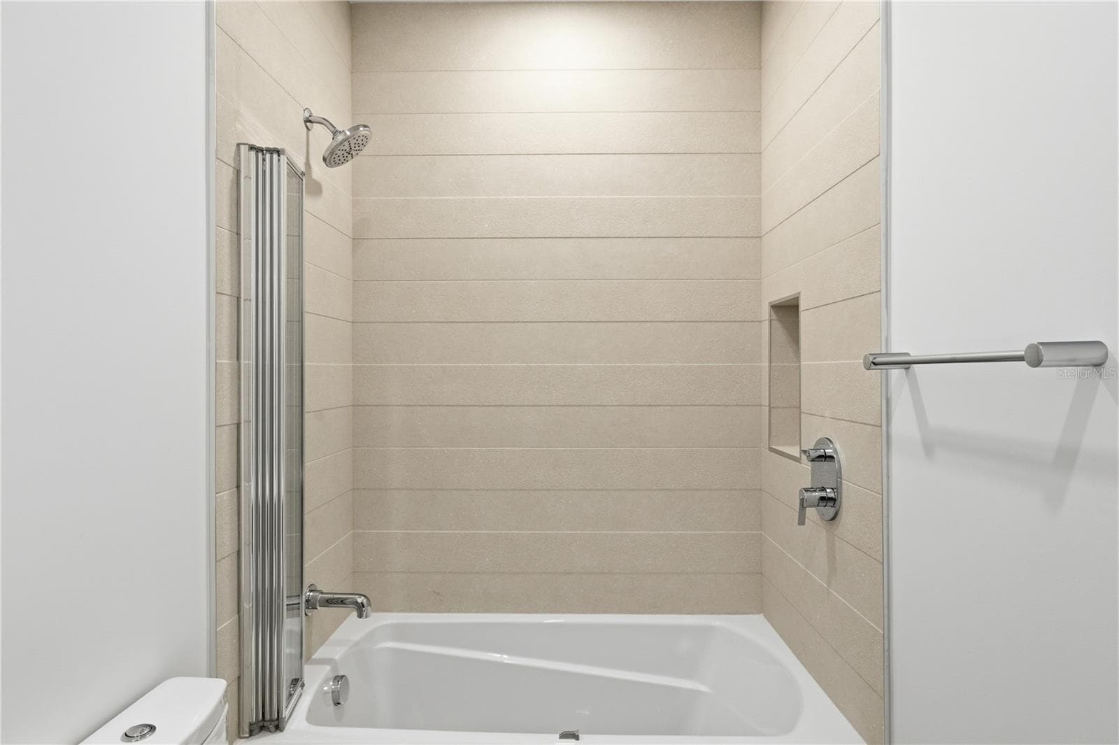 2517 RIVERSIDE DR — photo 46 of 64