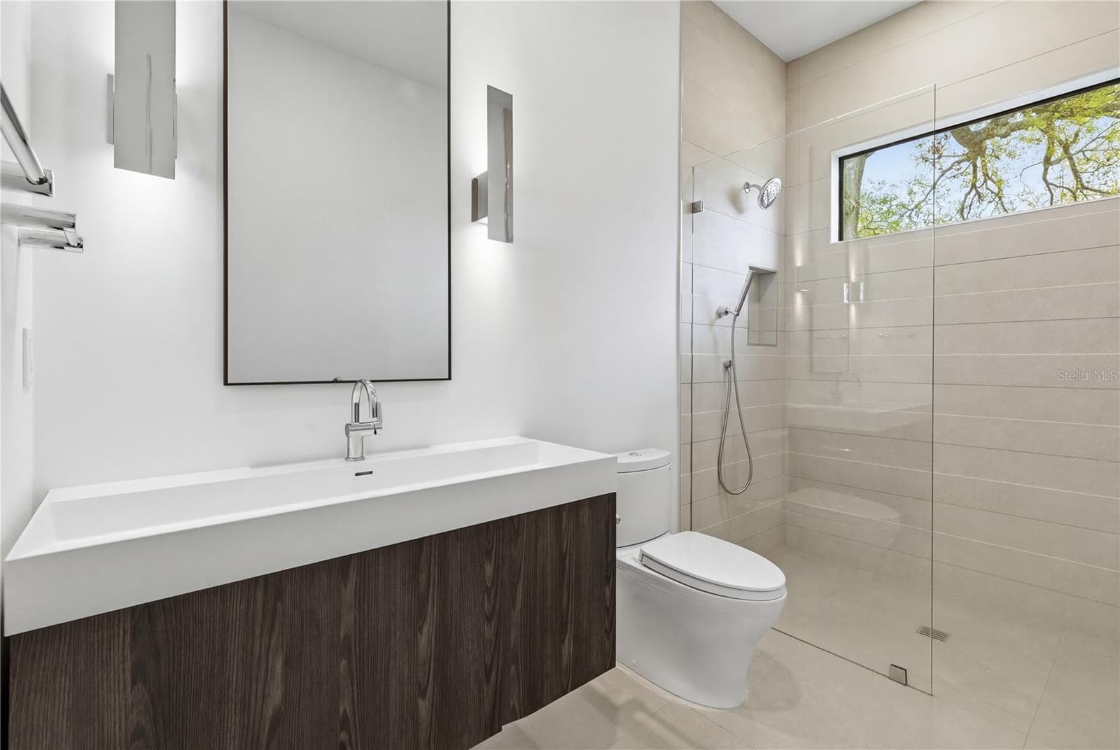 2517 RIVERSIDE DR — photo 35 of 64