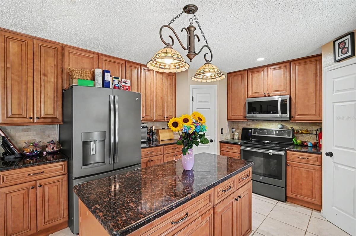 614 FIRWOOD DRIVE — photo 6 of 25