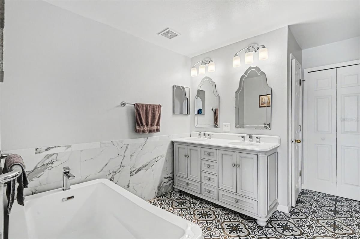 614 FIRWOOD DRIVE — photo 4 of 25