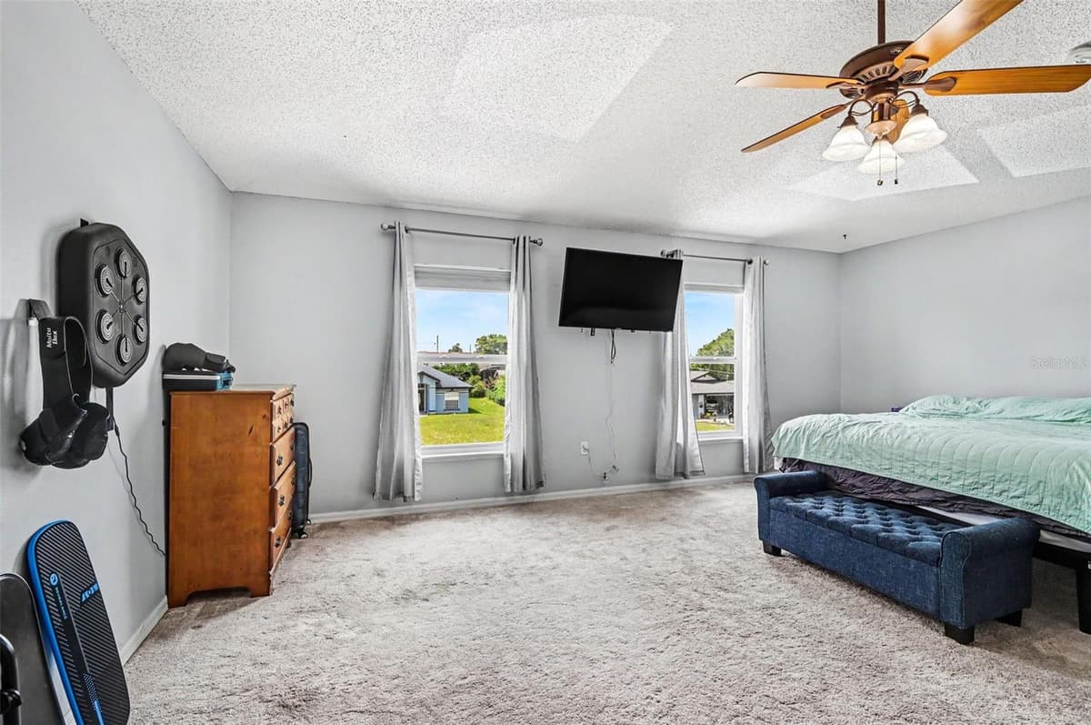 614 FIRWOOD DRIVE — photo 9 of 25