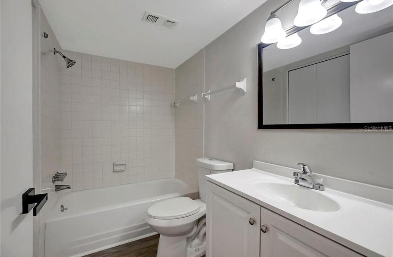 7020 COGNAC DRIVE — photo 30 of 39