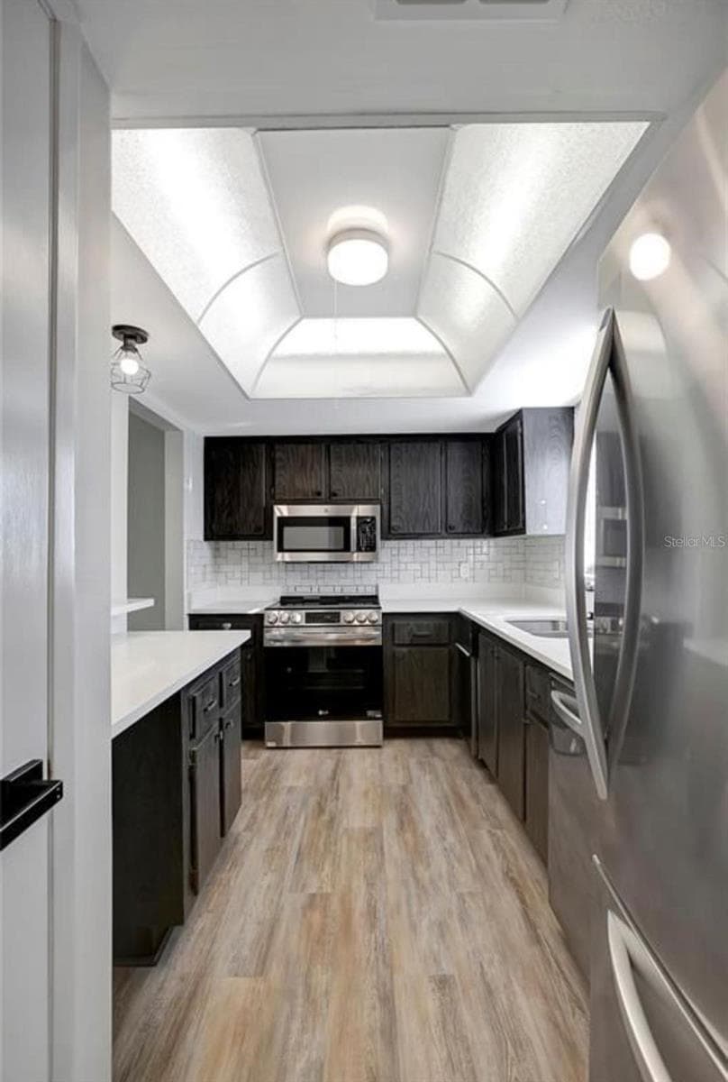 7020 COGNAC DRIVE — photo 11 of 39