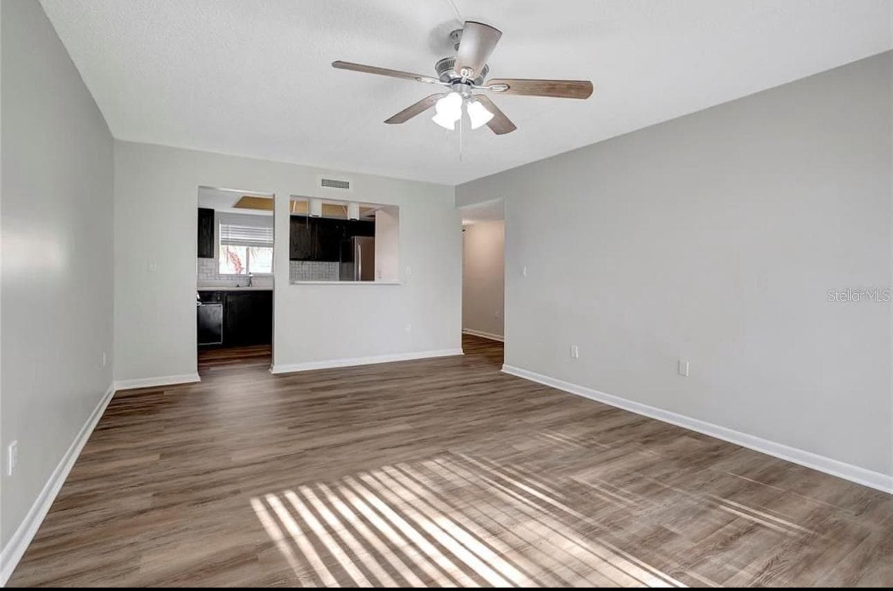7020 COGNAC DRIVE — photo 19 of 39