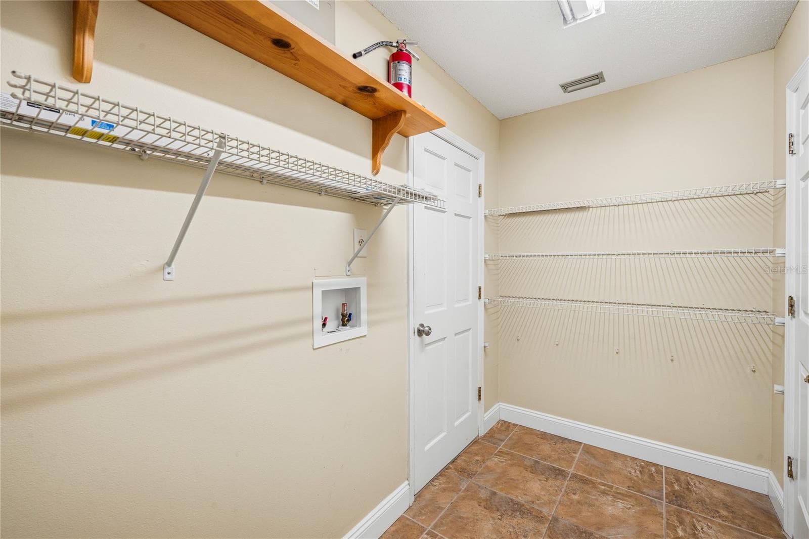 278 BLACKWATER PLACE — photo 16 of 20