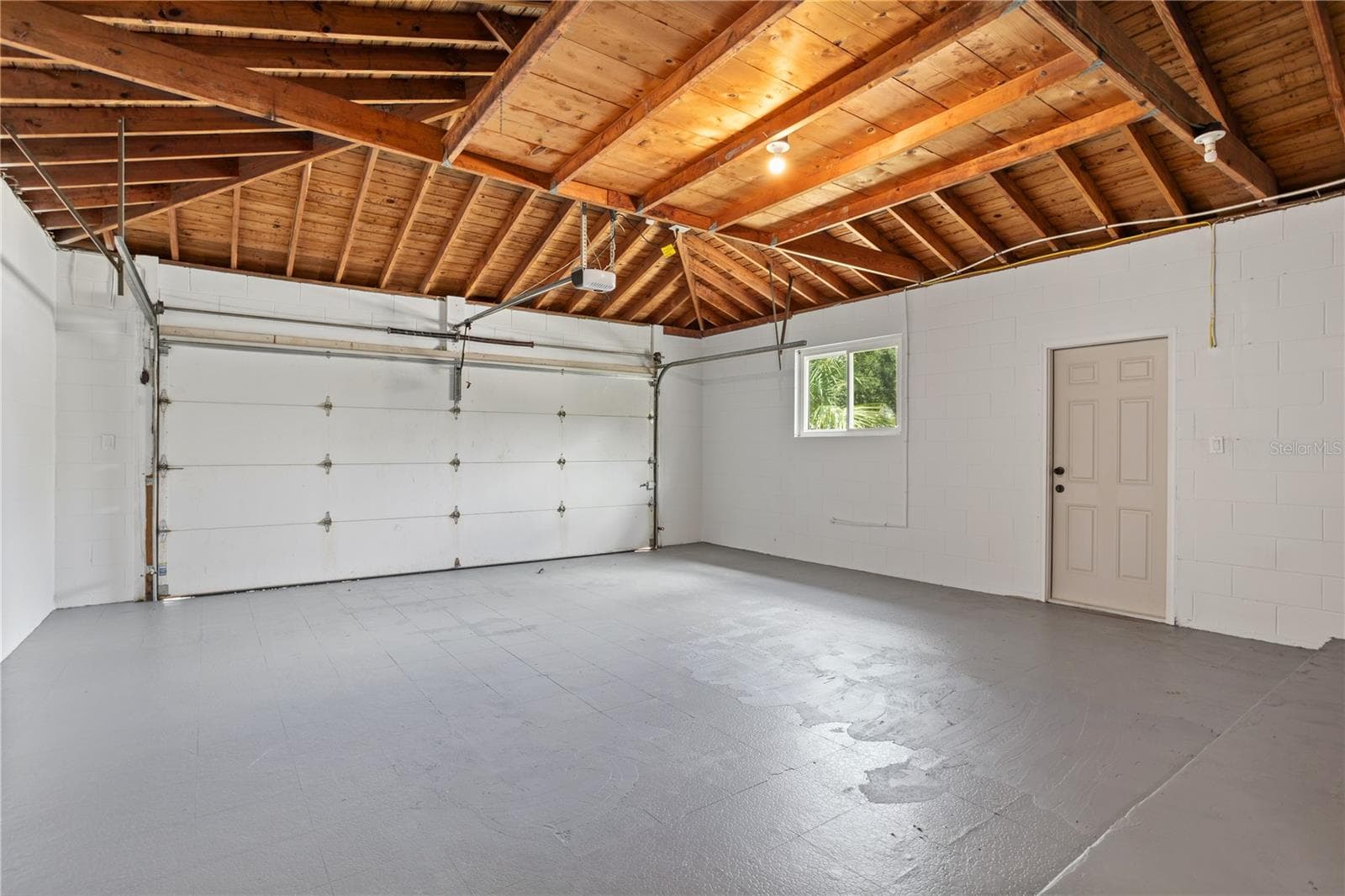 2652 ABBEY ROAD — photo 41 of 44
