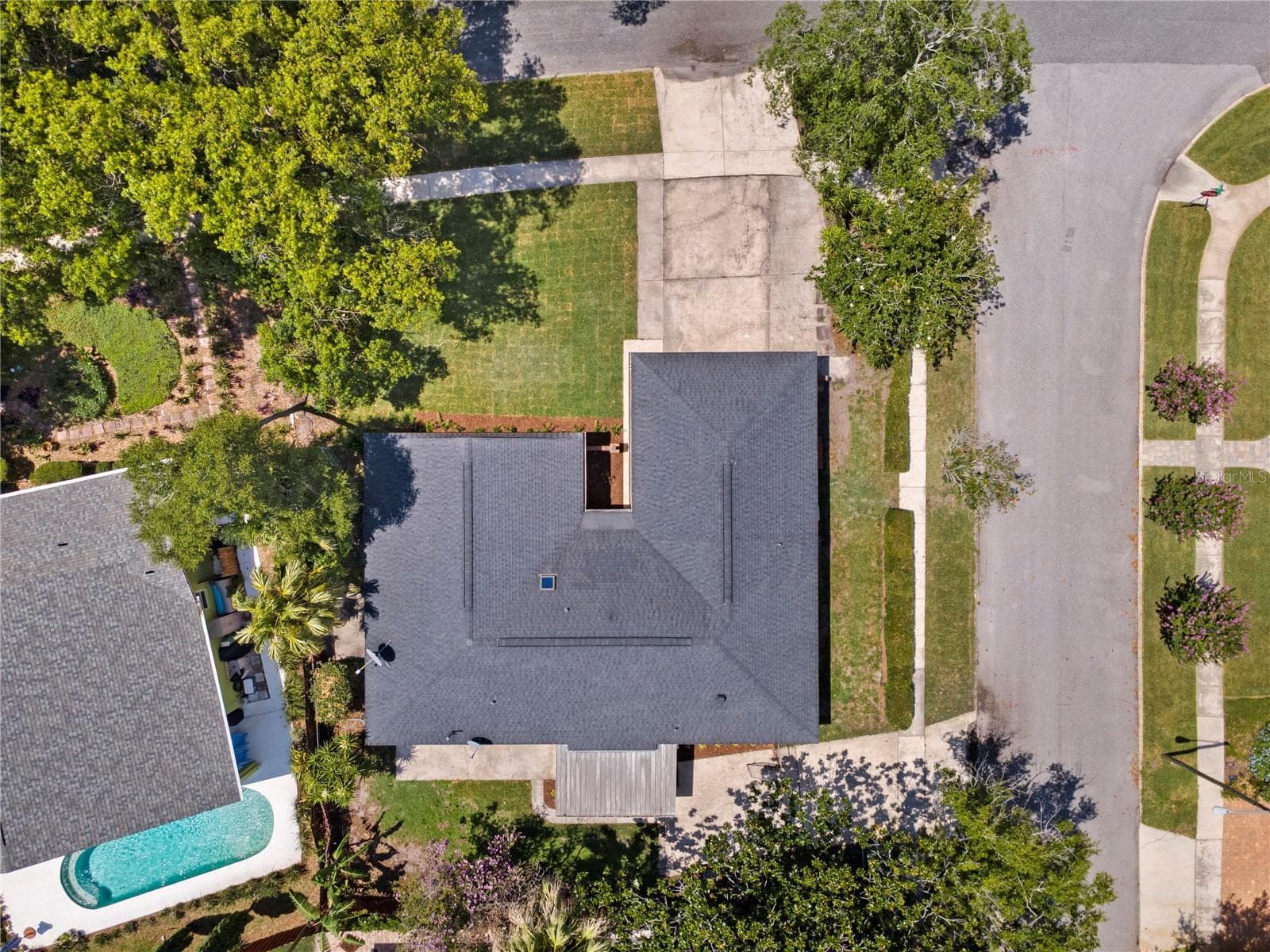 2652 ABBEY ROAD — photo 43 of 44