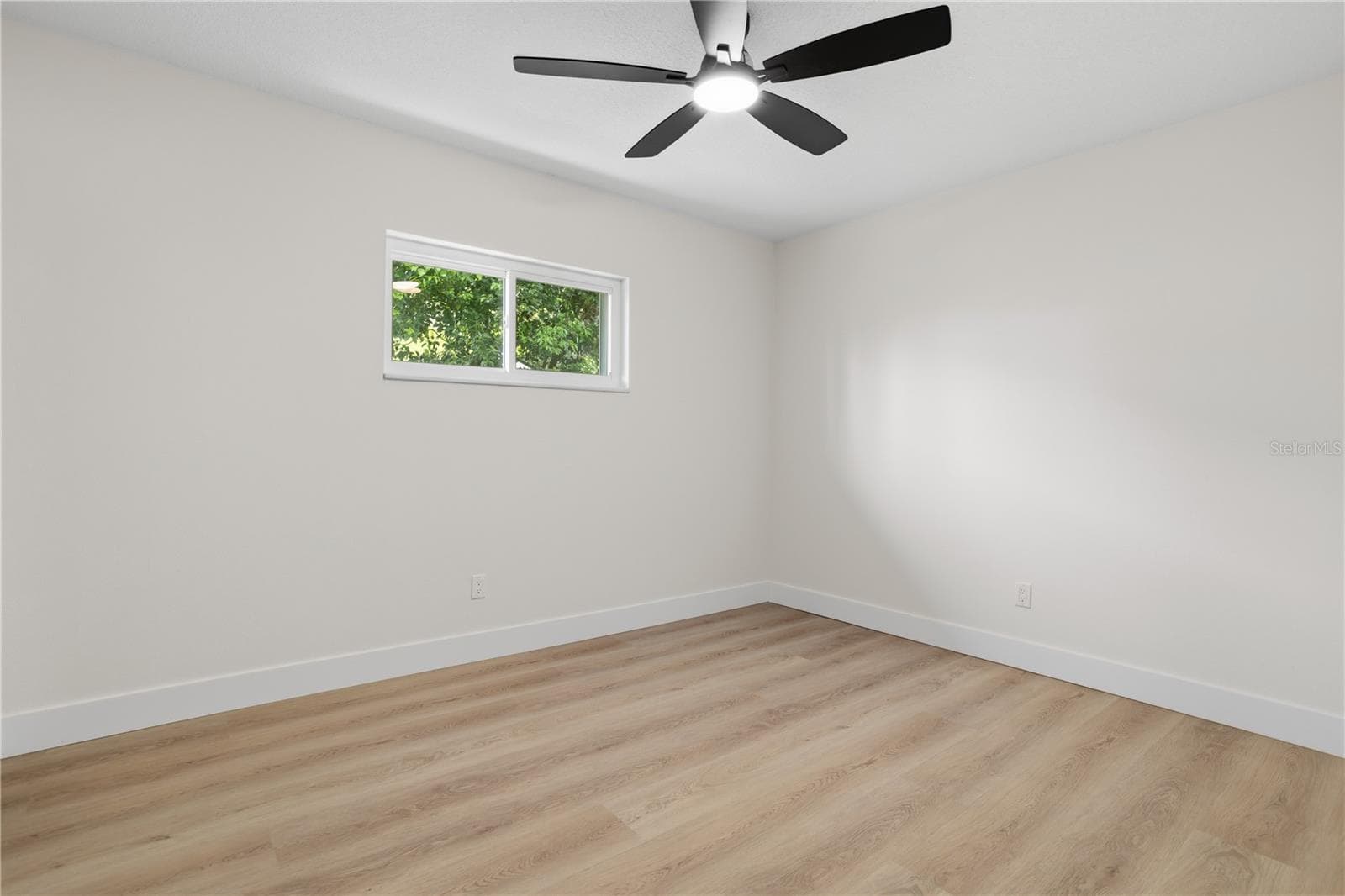 2652 ABBEY ROAD — photo 31 of 44
