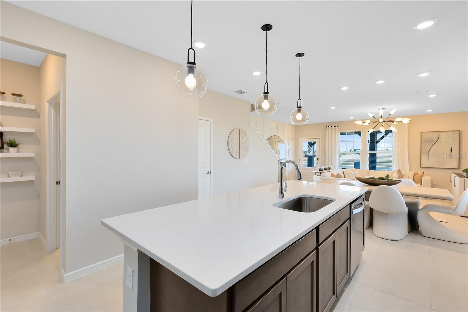 2127 SOUTHBURY DRIVE — photo 6 of 28