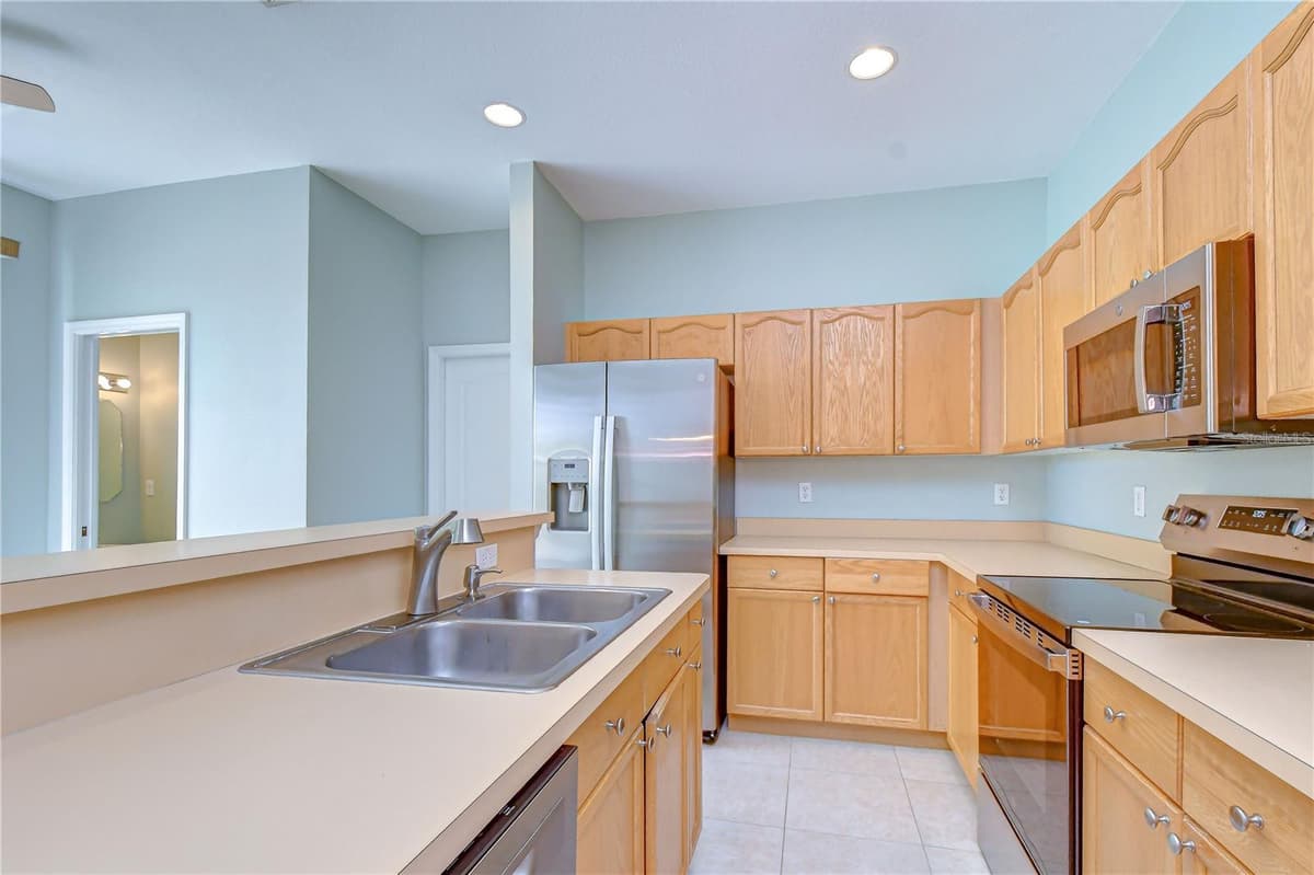 1050 STARKEY ROAD — photo 43 of 88