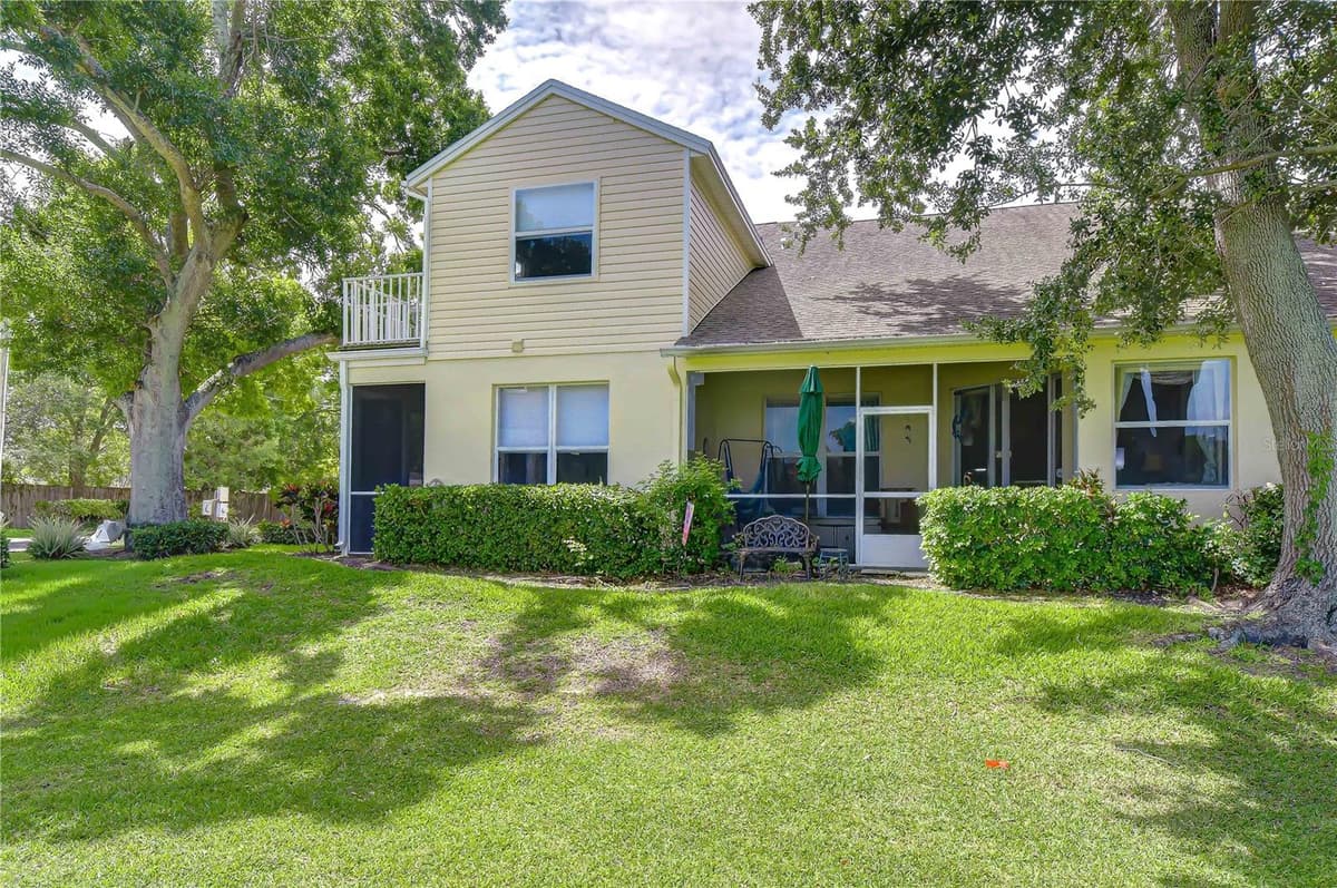 1050 STARKEY ROAD — photo 9 of 88