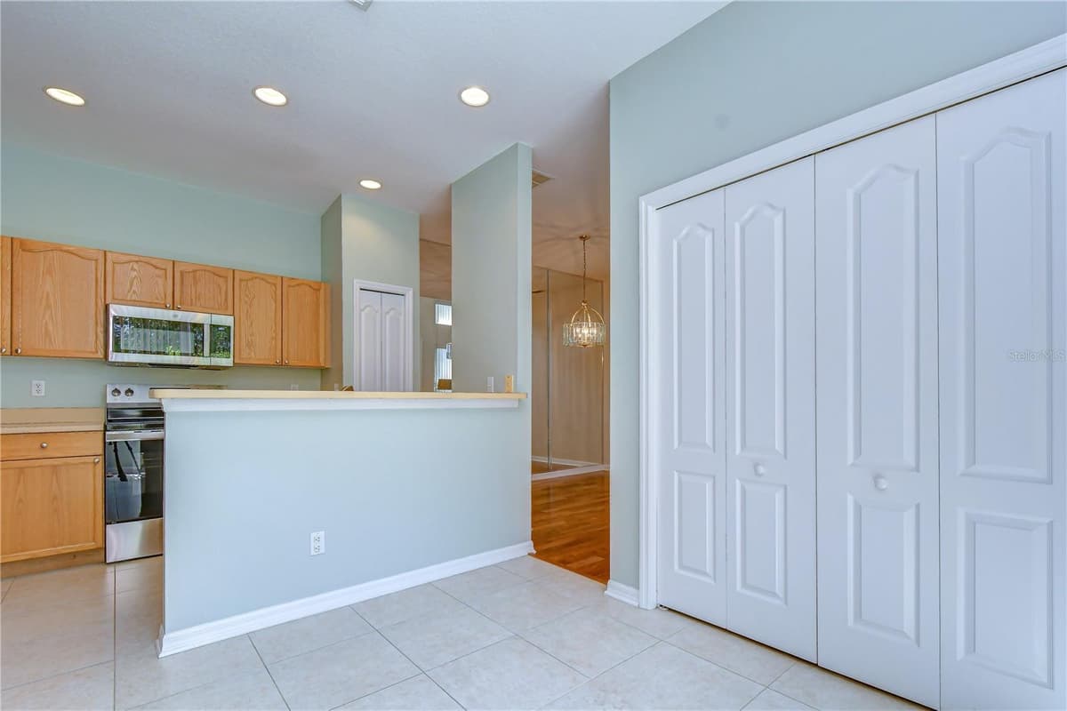 1050 STARKEY ROAD — photo 47 of 88