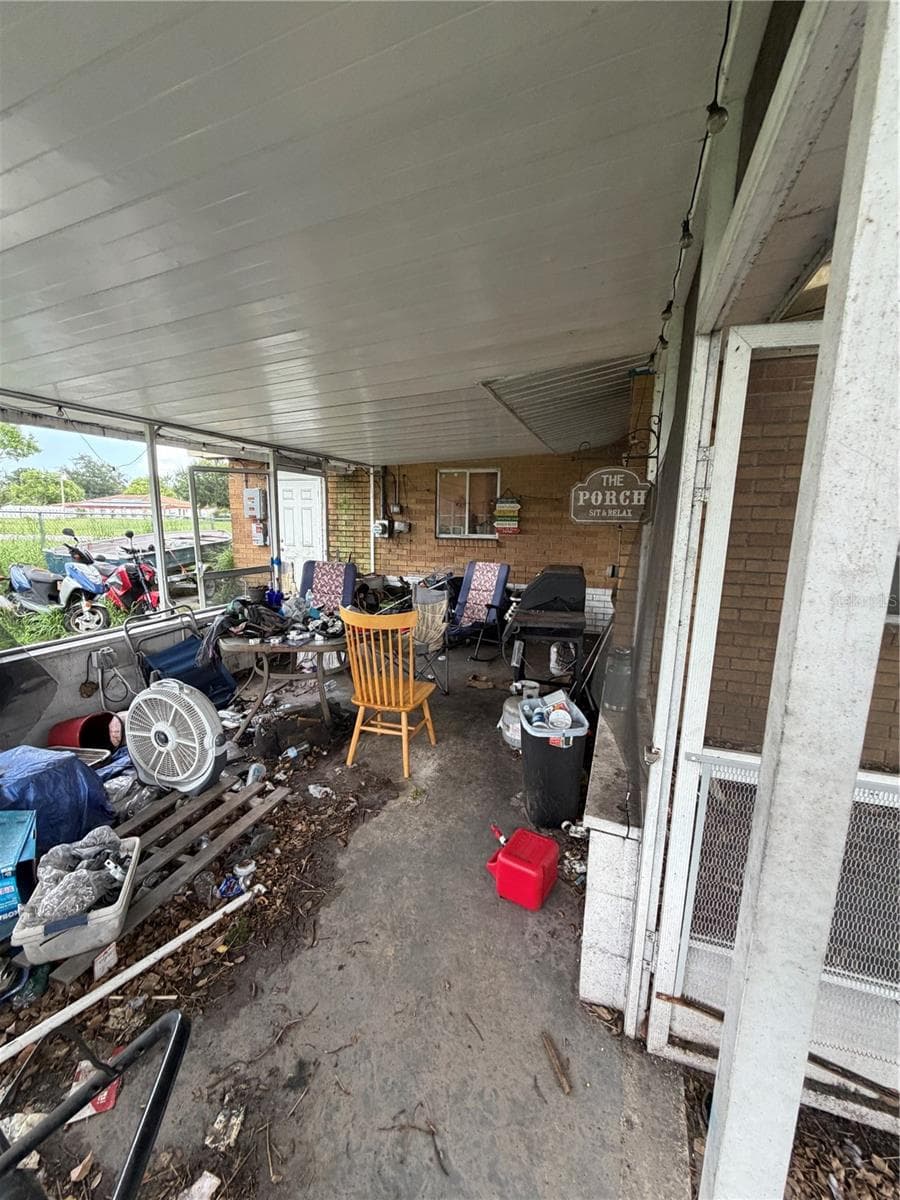 2880 SATURN DRIVE — photo 3 of 26