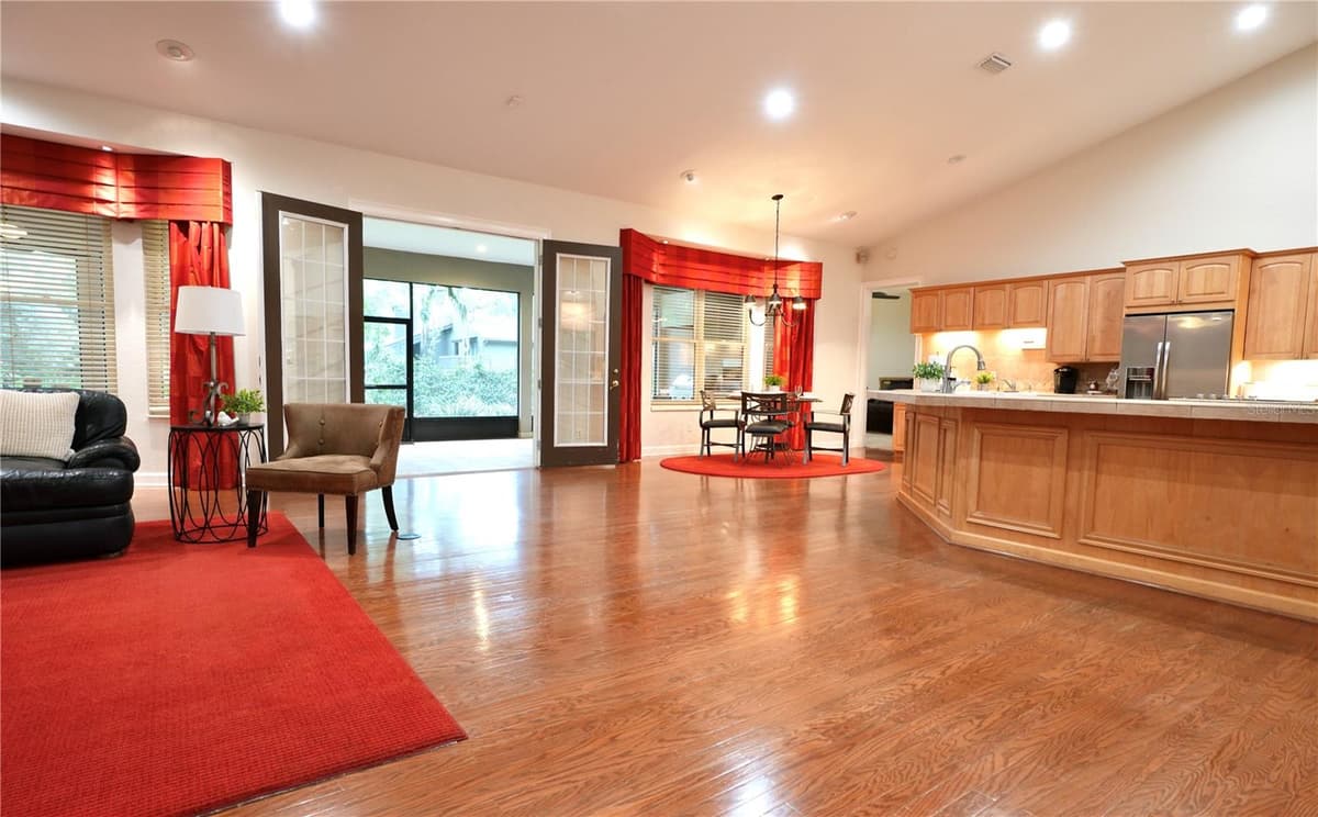 15717 OAKLAND AVENUE — photo 57 of 82