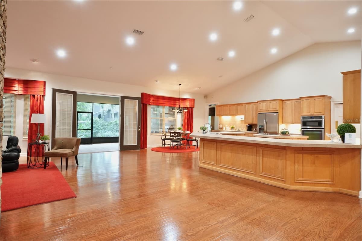15717 OAKLAND AVENUE — photo 56 of 82