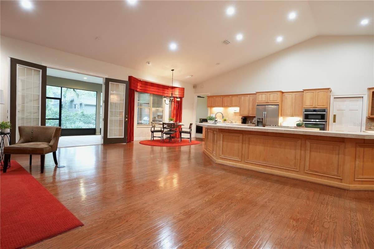 15717 OAKLAND AVENUE — photo 30 of 82