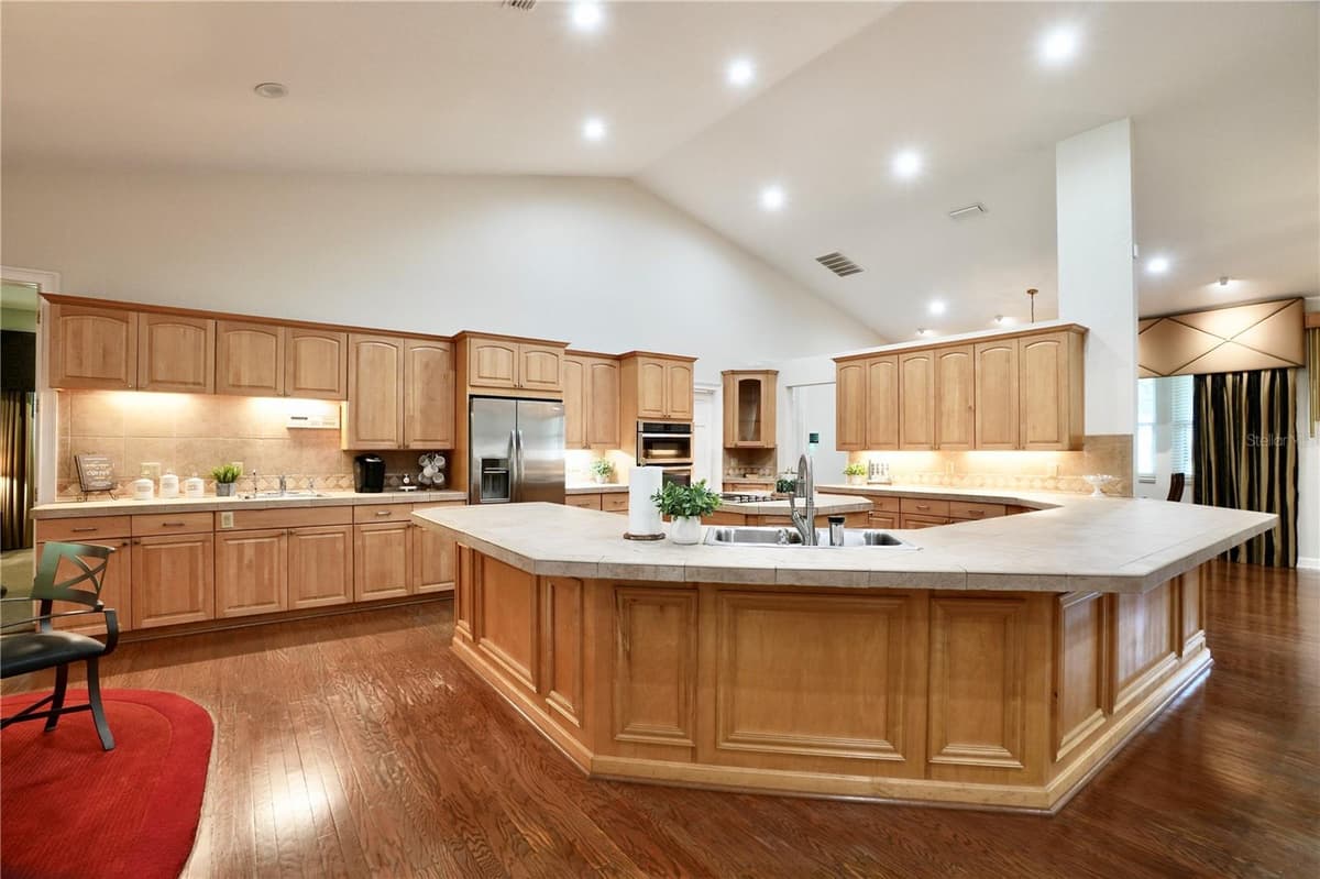 15717 OAKLAND AVENUE — photo 14 of 82