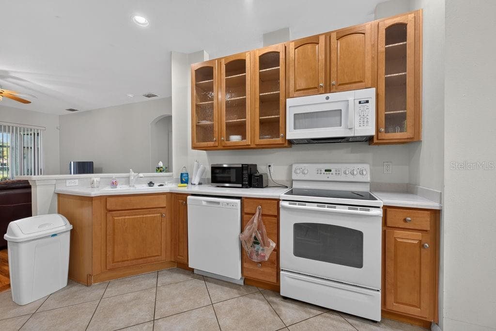 3614 PLYMOUTH DRIVE — photo 18 of 57