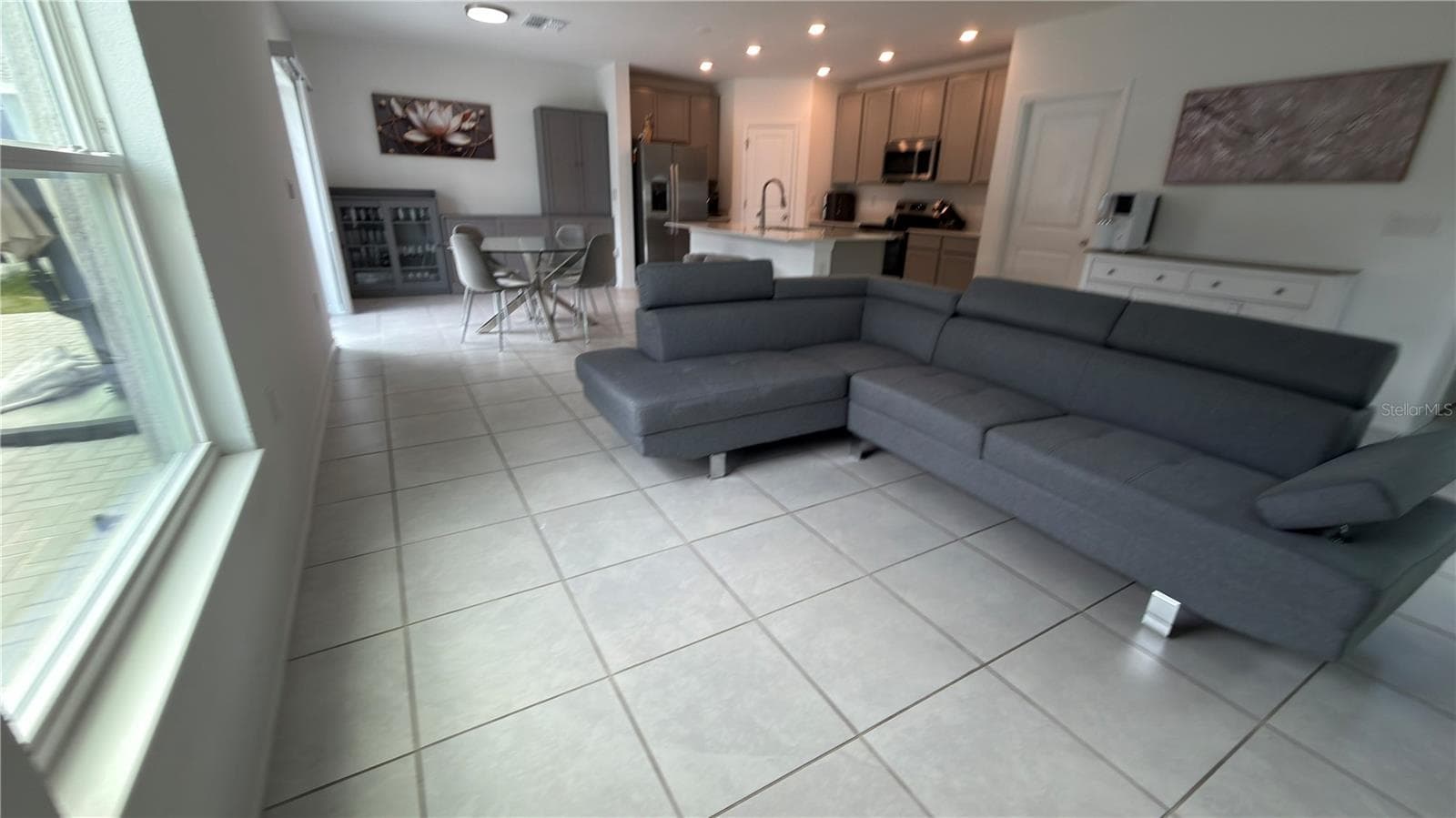 637 BELL PRAIRIE CIRCLE — photo 5 of 38