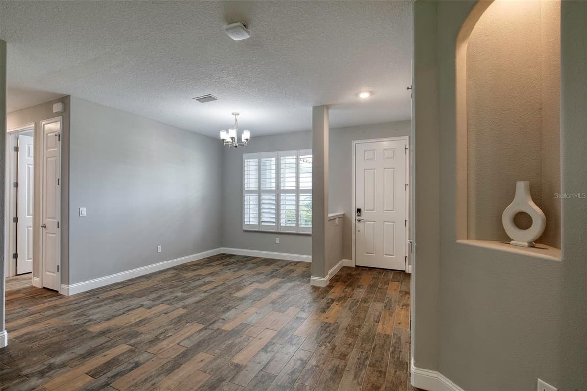 56 THORNHILL CHASE CIRCLE — photo 7 of 73