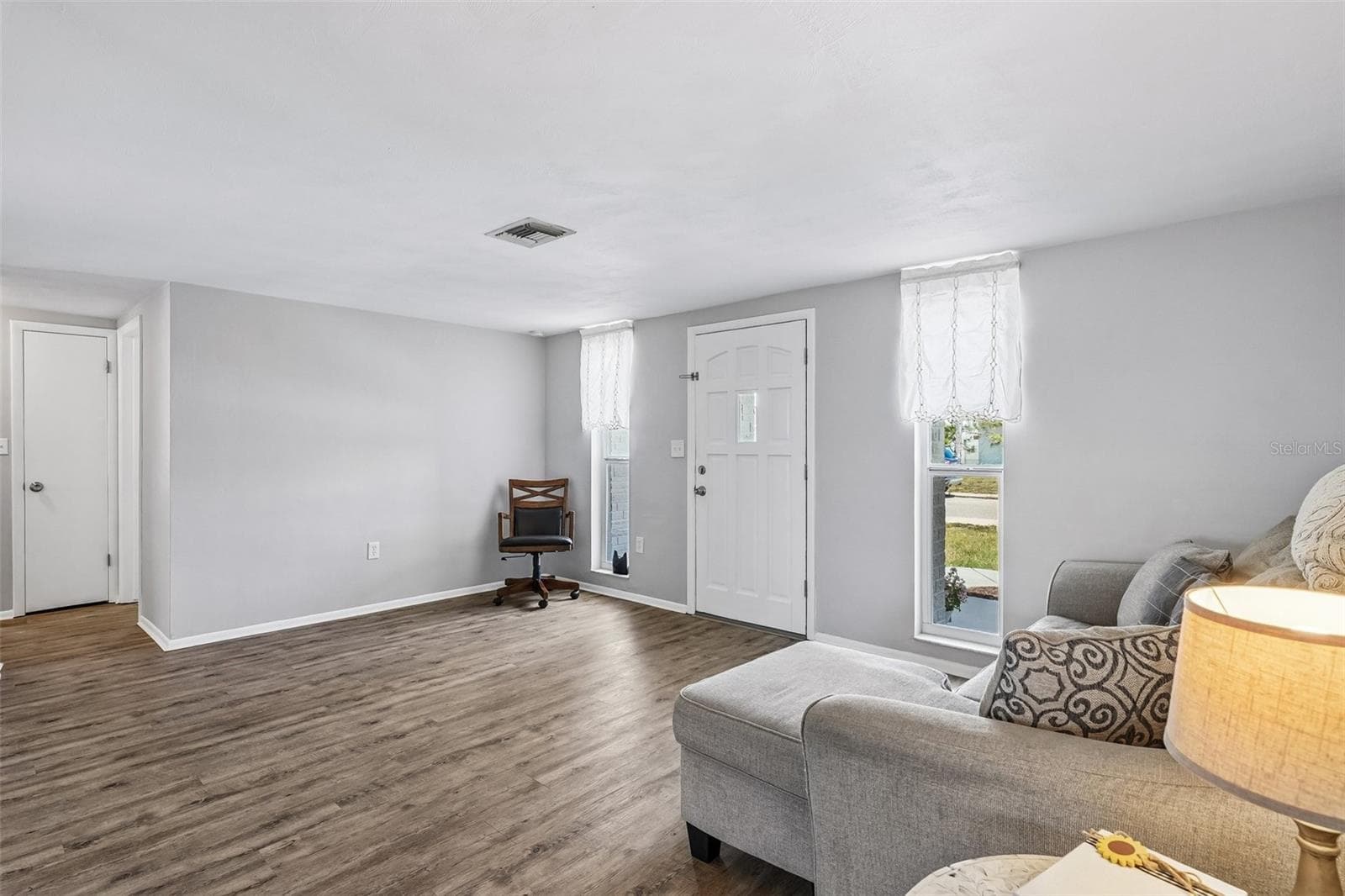 7215 MAYFIELD DRIVE — photo 5 of 52