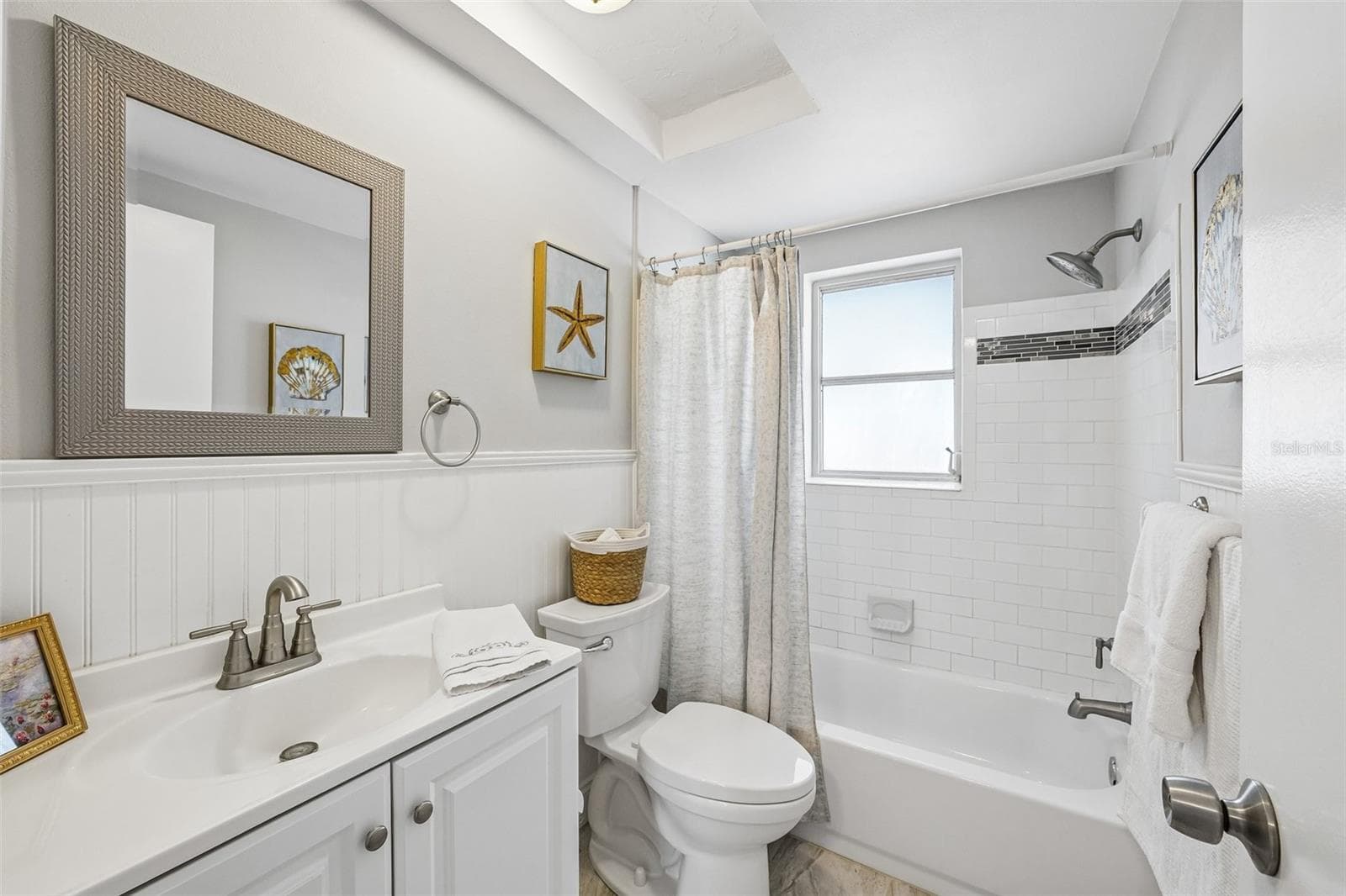 7215 MAYFIELD DRIVE — photo 8 of 52