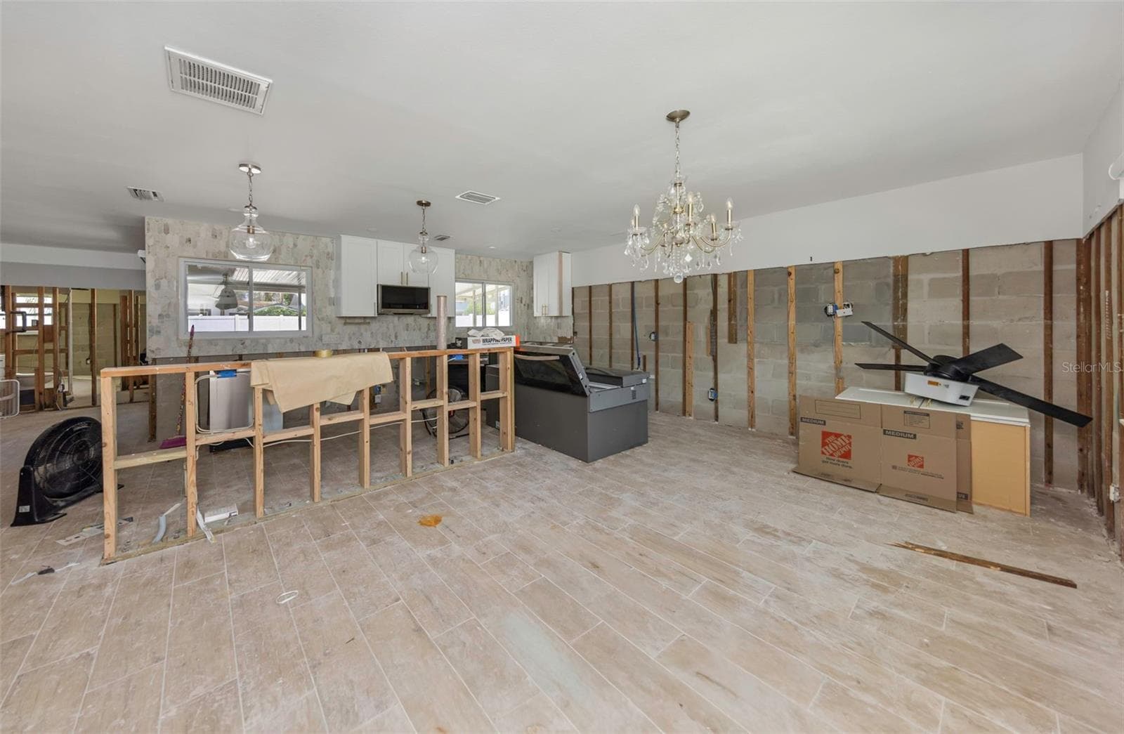 5701 DENVER STREET — photo 9 of 24