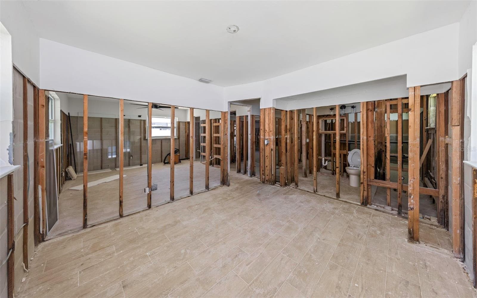5701 DENVER STREET — photo 16 of 24