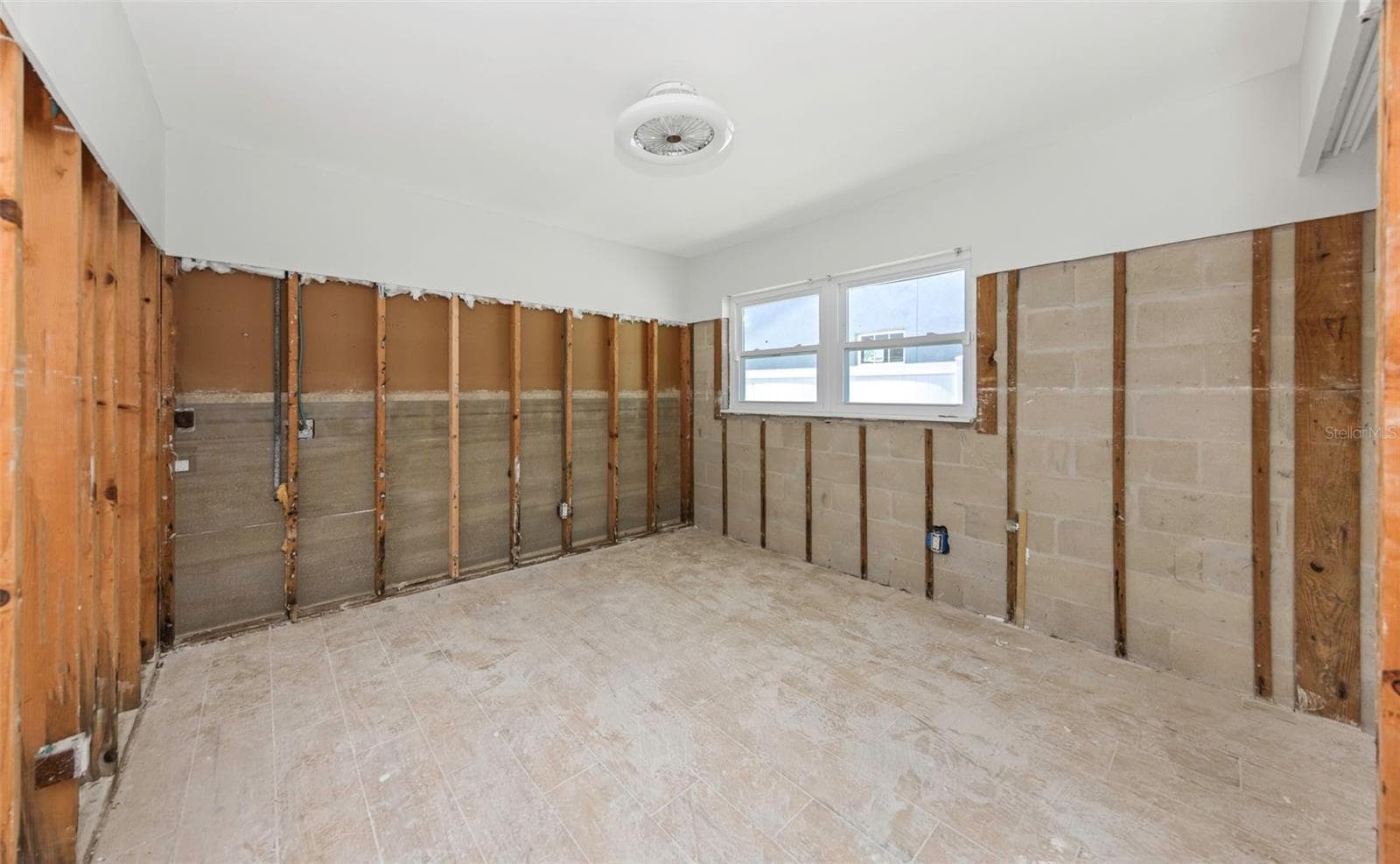 5701 DENVER STREET — photo 12 of 24