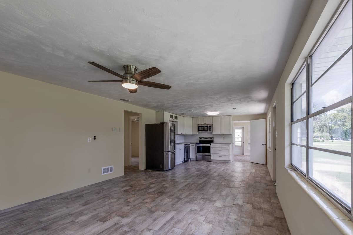 5222 EAGLES NEST ROAD — photo 3 of 17