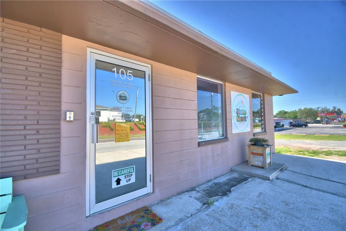 105 SCENIC HIGHWAY — photo 14 of 48