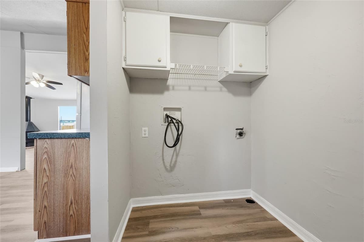 350 ISHIE AVENUE — photo 9 of 27