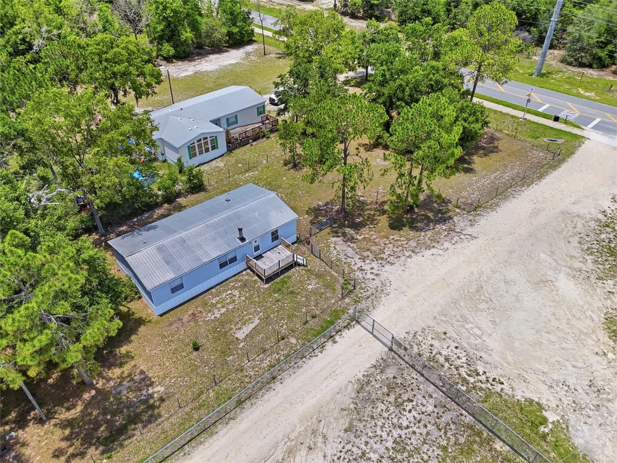 350 ISHIE AVENUE — photo 24 of 27