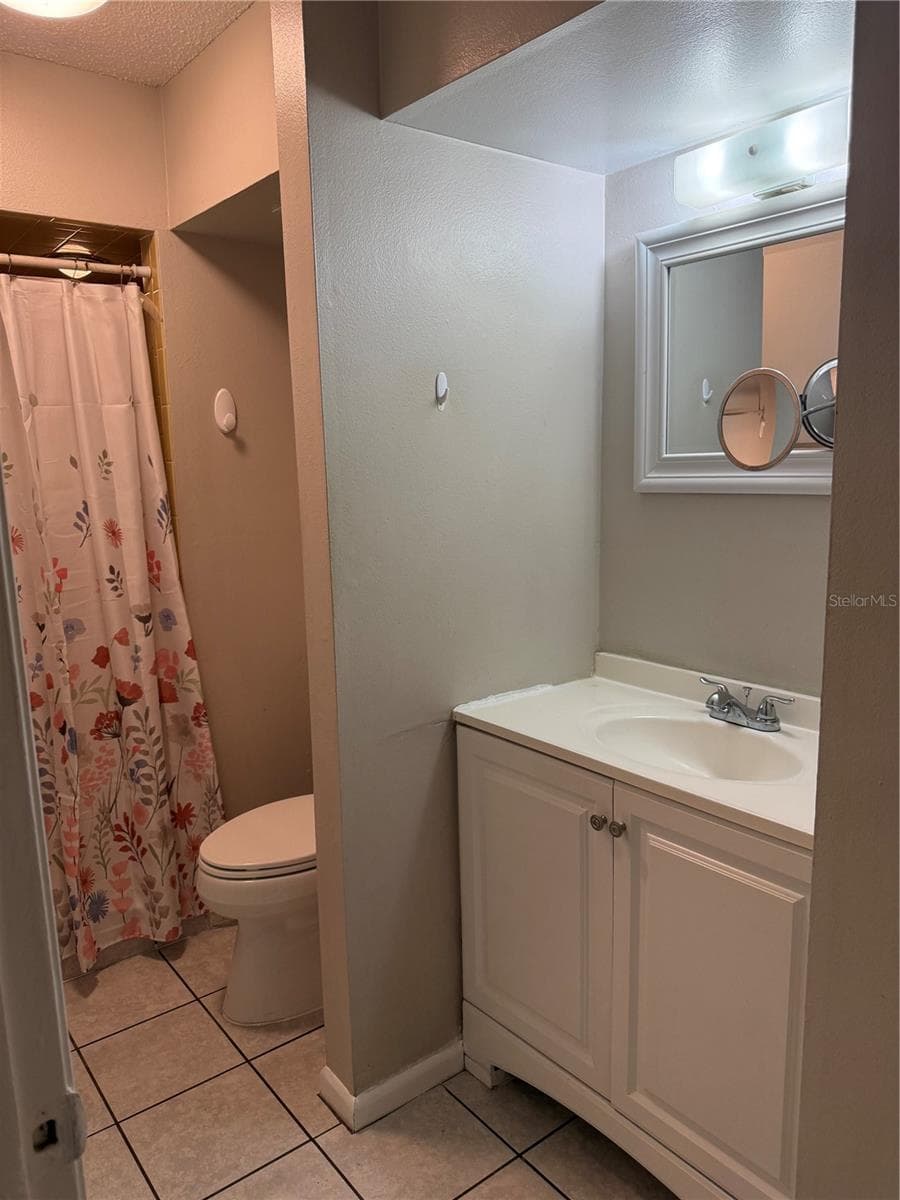 6718 DONALD AVENUE — photo 20 of 36