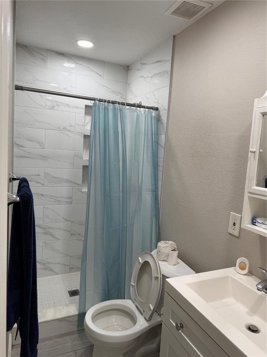 6718 DONALD AVENUE — photo 28 of 36