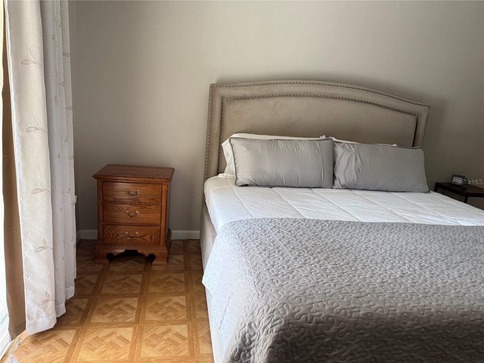 6718 DONALD AVENUE — photo 15 of 36