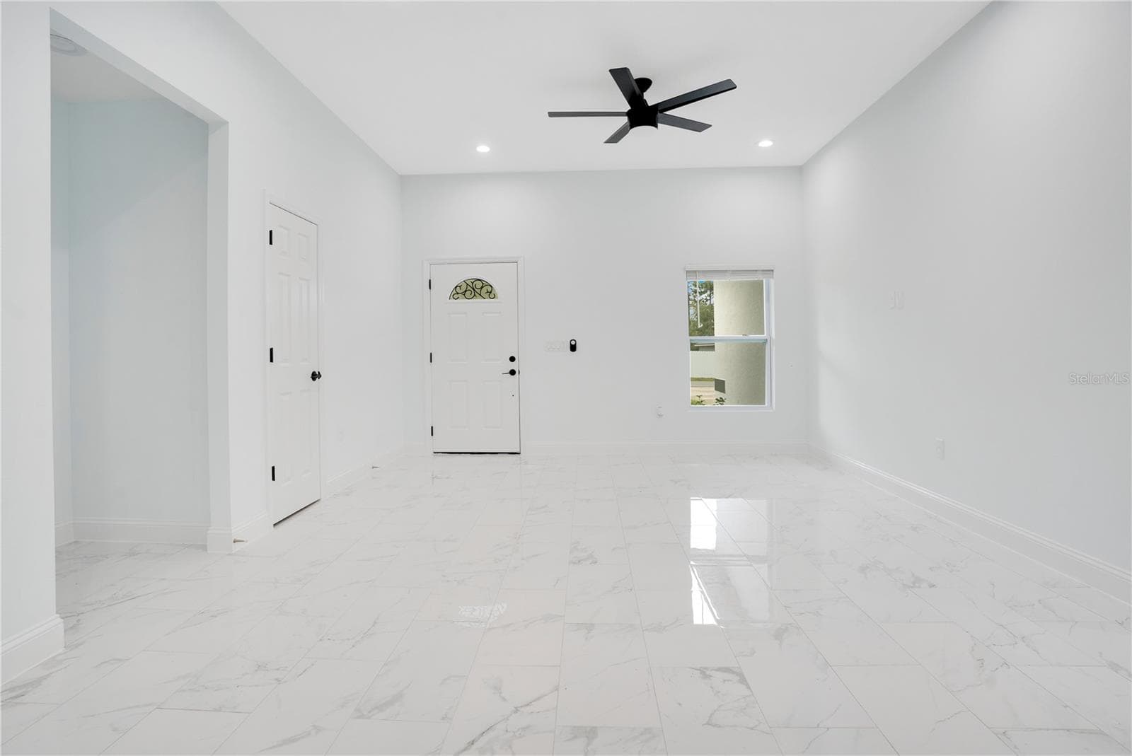 1903 VAN ALLEN CIRCLE — photo 17 of 34
