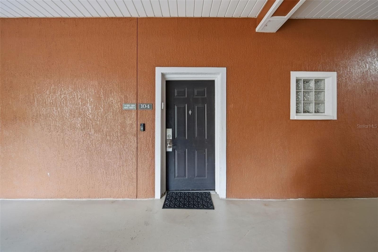 9051 TREASURE TROVE LANE — photo 4 of 34