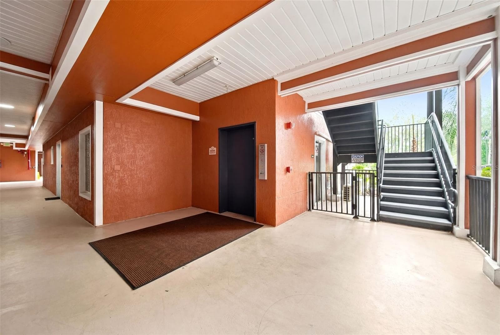9051 TREASURE TROVE LANE — photo 3 of 34