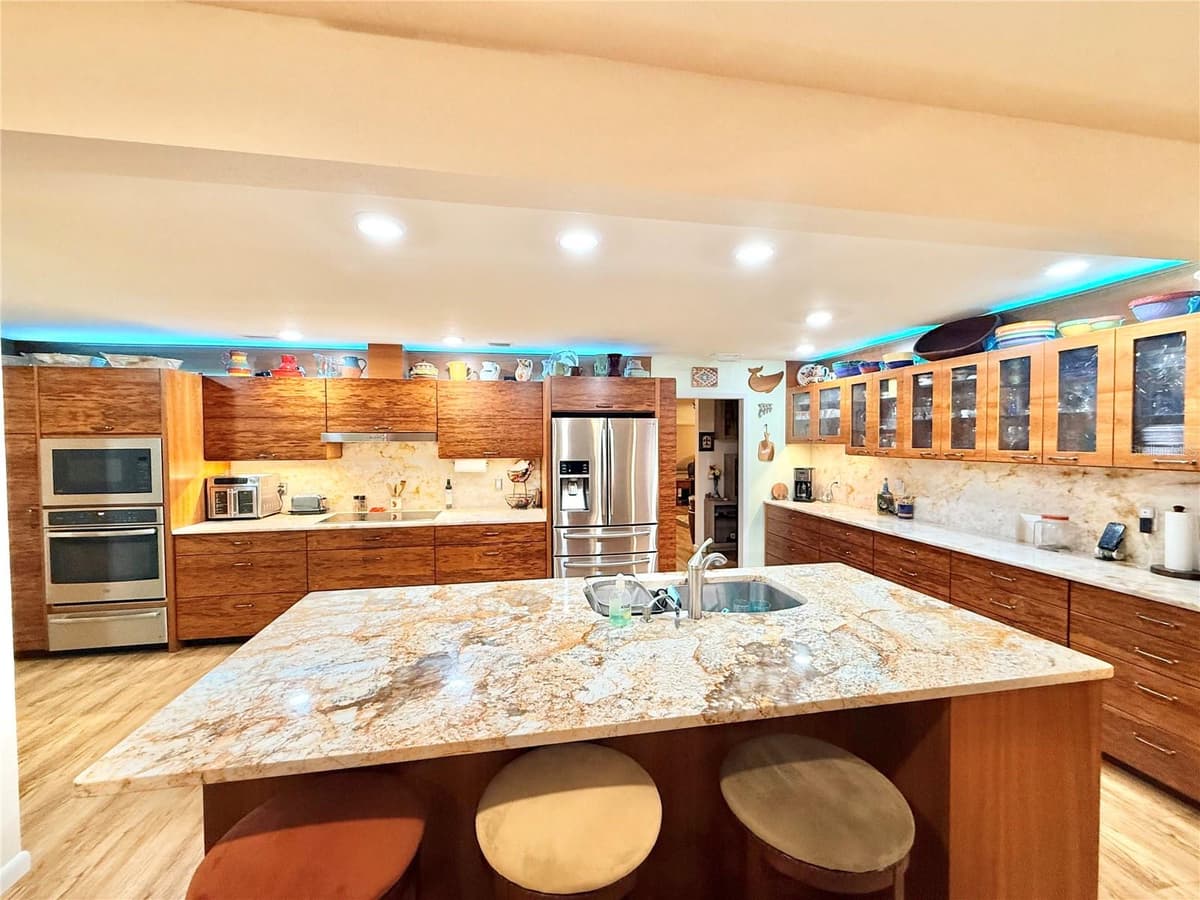 209 DELAWARE STREET — photo 11 of 85