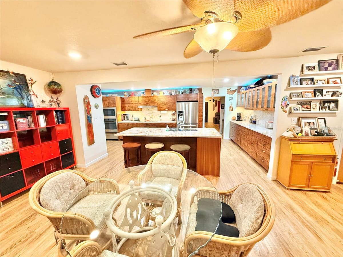 209 DELAWARE STREET — photo 12 of 85