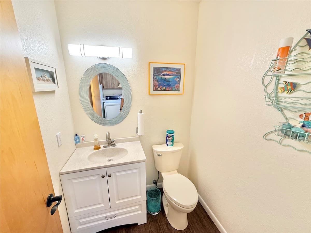 209 DELAWARE STREET — photo 32 of 85