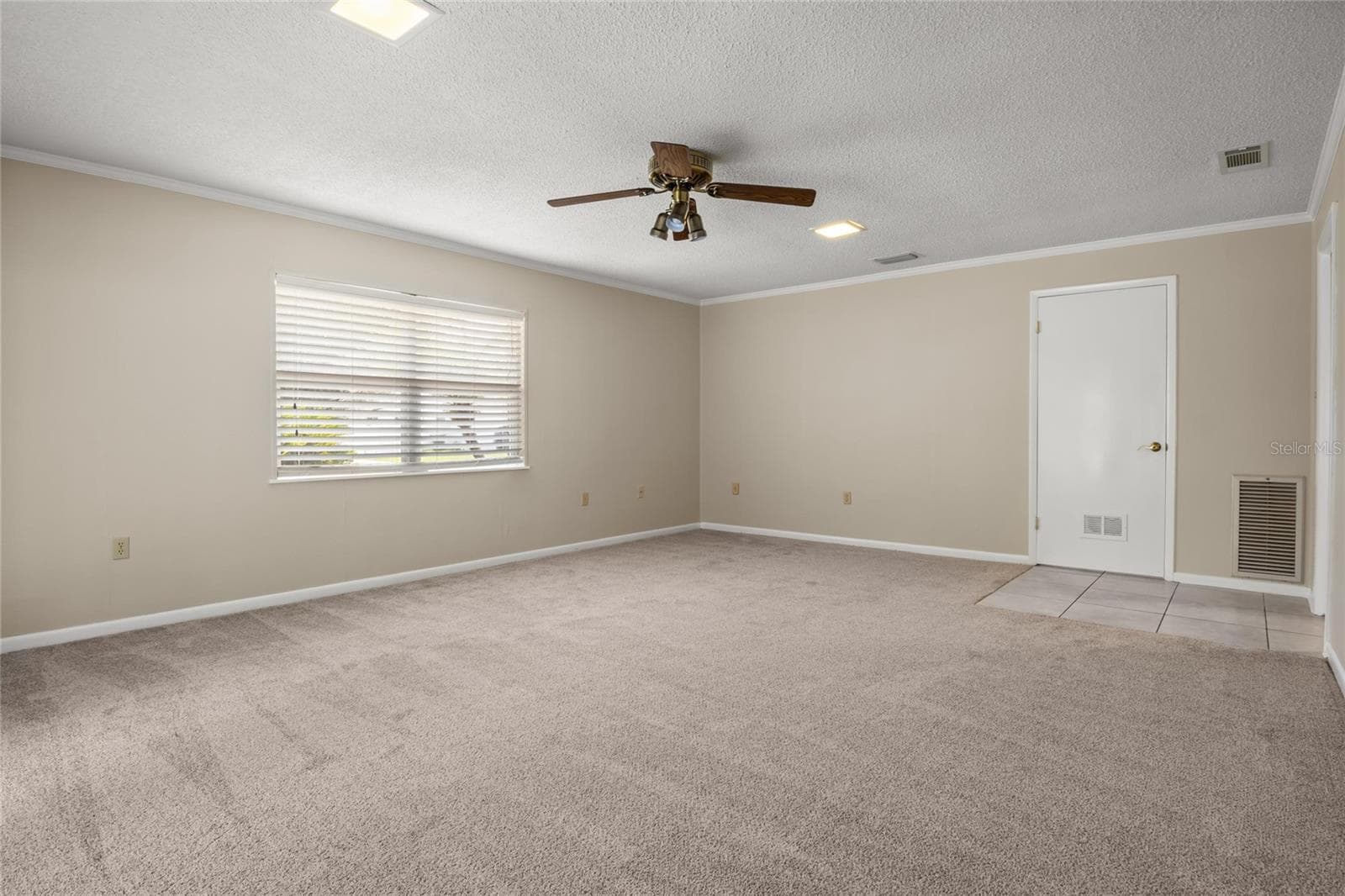 2024 CHARNES COURT — photo 16 of 48