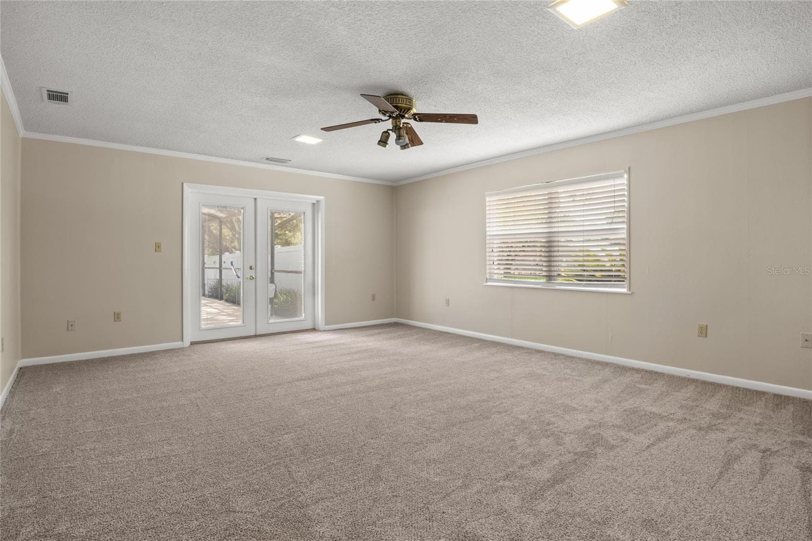 2024 CHARNES COURT — photo 15 of 48