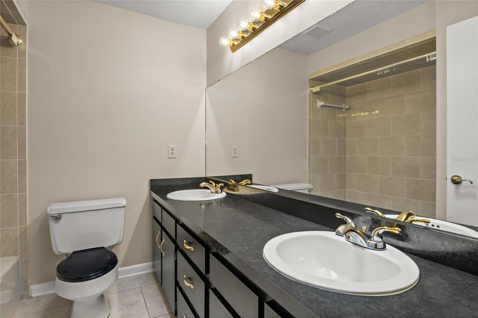2024 CHARNES COURT — photo 32 of 48